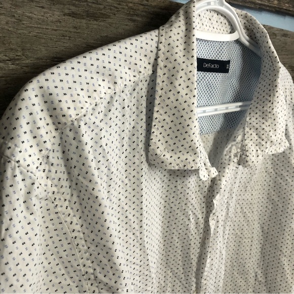 DEFACTO Size XXL White Dress Shirt With Tiny Arrow Print - Picture 2 of 5